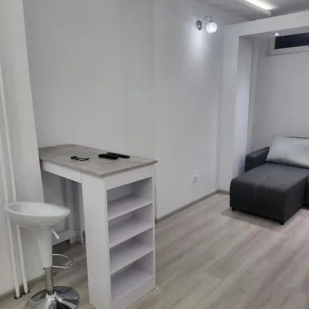 Viktor 3 Apartment