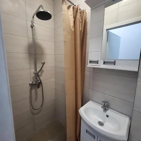 Viktor 3 Apartment *